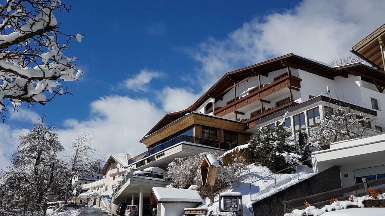 Hotel Garni Tirol Ladis Exteriör bild