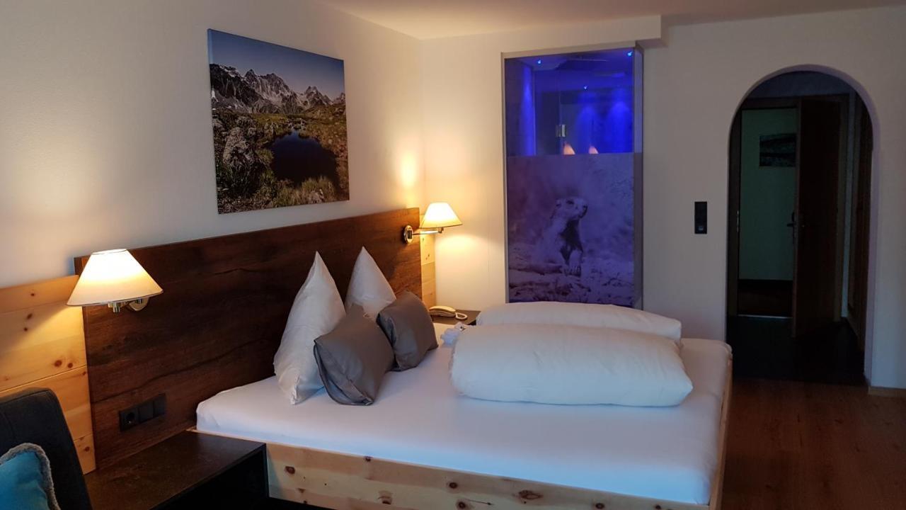 Hotel Garni Tirol Ladis Exteriör bild